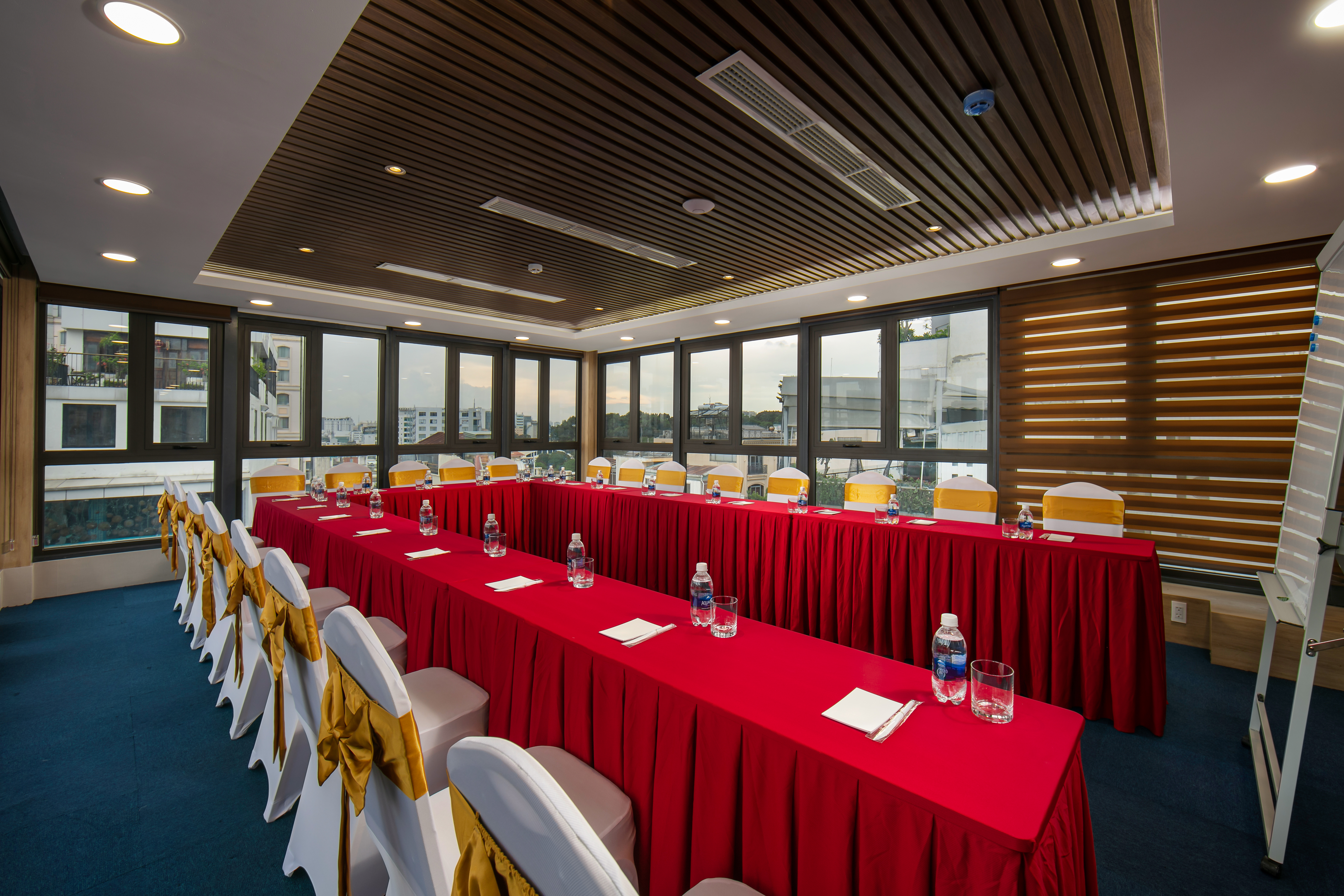 Nesta-Hotel-Saigon-Meetingroom